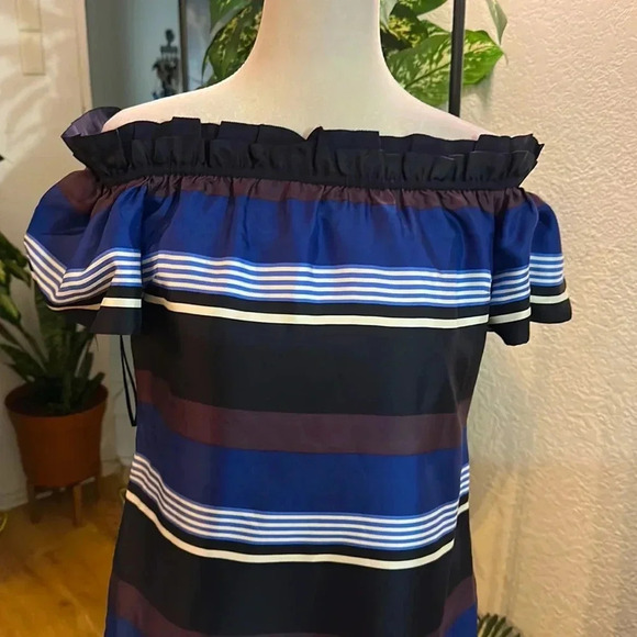 Banana Republic off shoulder mini dress size XS - Picture 3 of 8